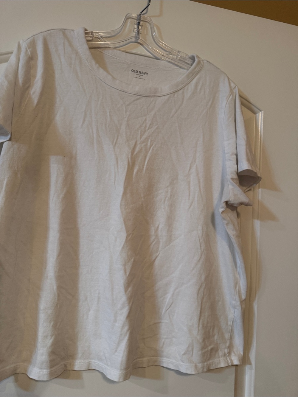 Old Navy woman’s White Crew Neck T-Shirt